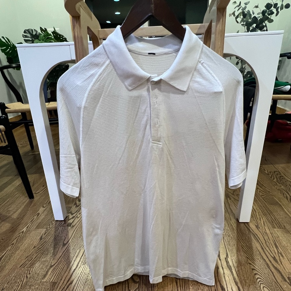 Lululemon Metal tech men’s golf polo.  Sz M